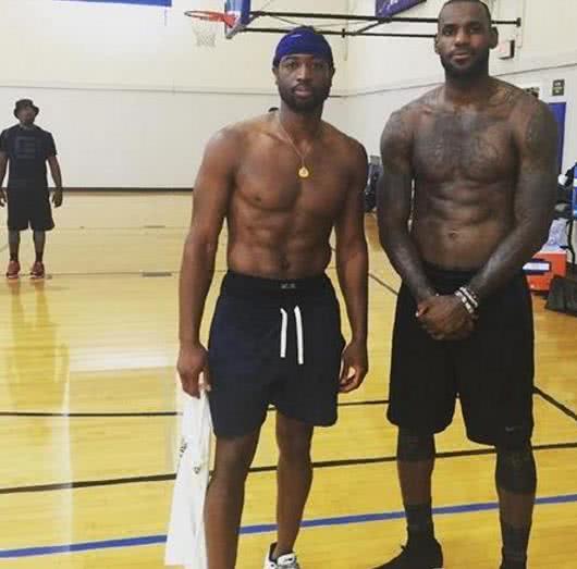 体育英超大结局：曼联 切尔西携手进军欧冠联赛